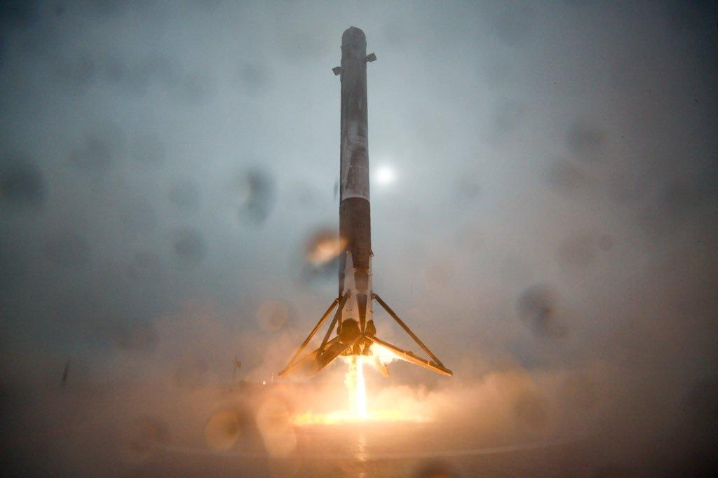Sie müssen SpaceX 2 Milliarden Dollar investieren, die angeschlossen sind